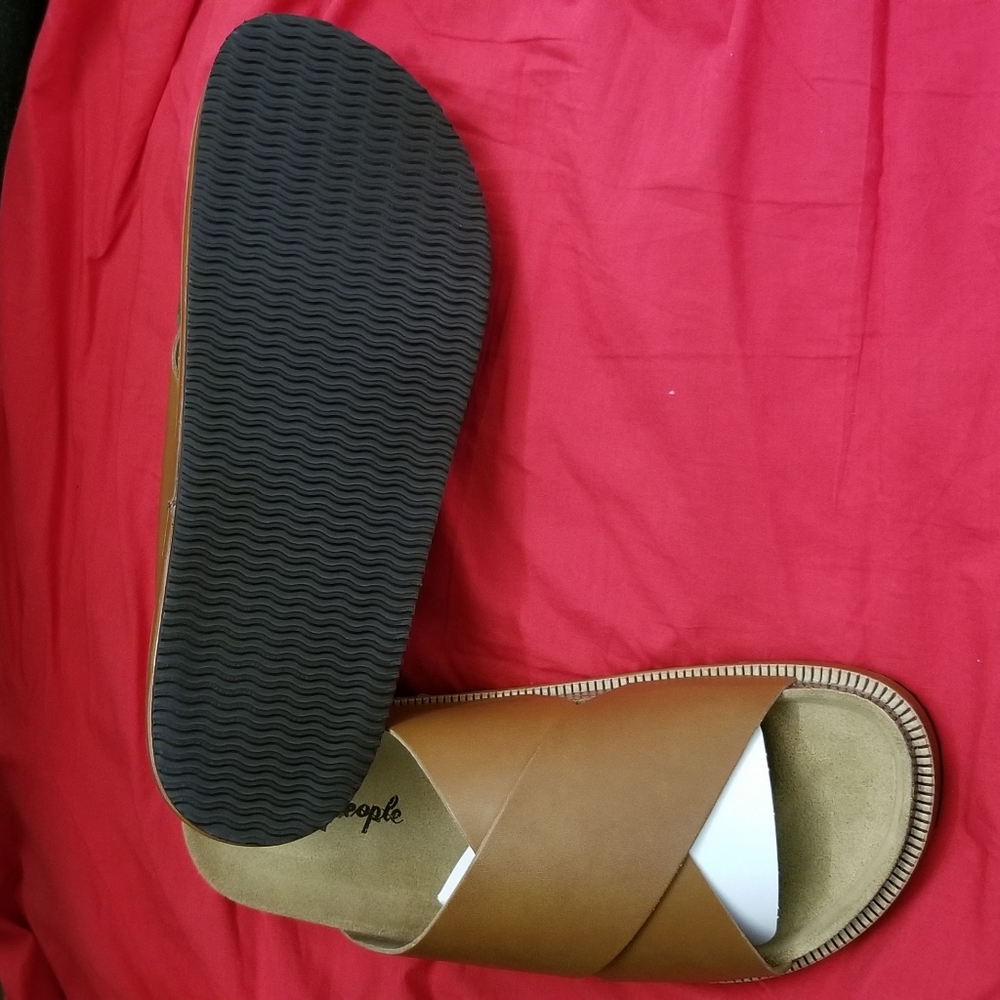 Sandals - Picture 2 of 3